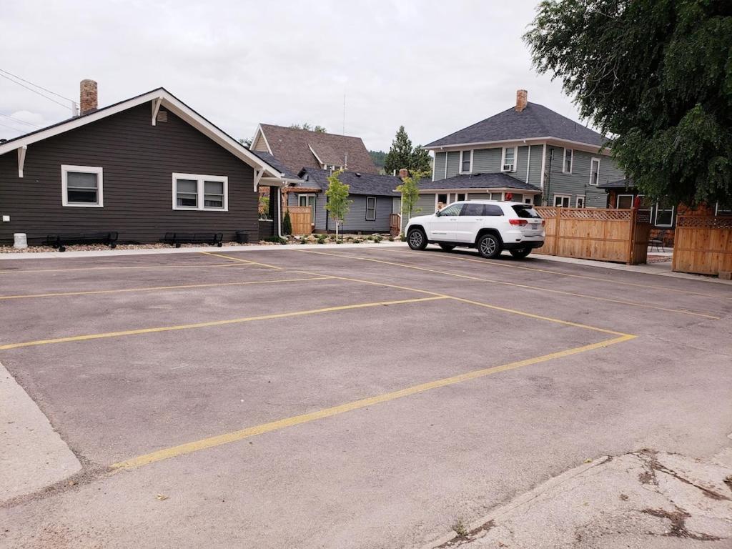 Adorable Bungalow W/ Private Patio Mins Away From Downtown Rapid City Eksteriør bilde